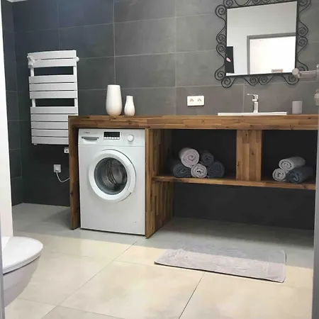 Beautiful U Mare Sea And Mountain View *