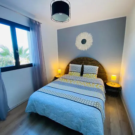 Lägenhet Beautiful U Mare Sea And Mountain View *